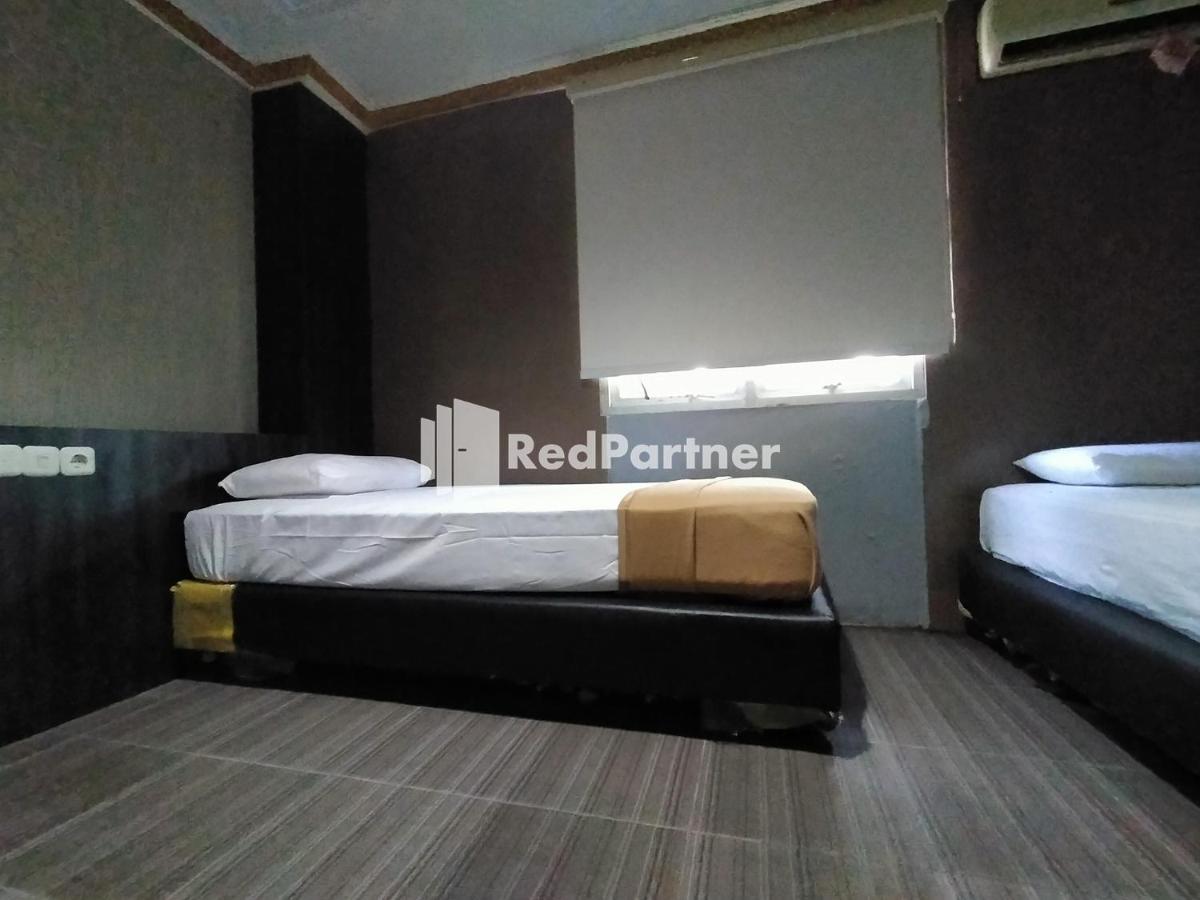 Hotel Ayu Lestari Ternate Redpartner Kültér fotó